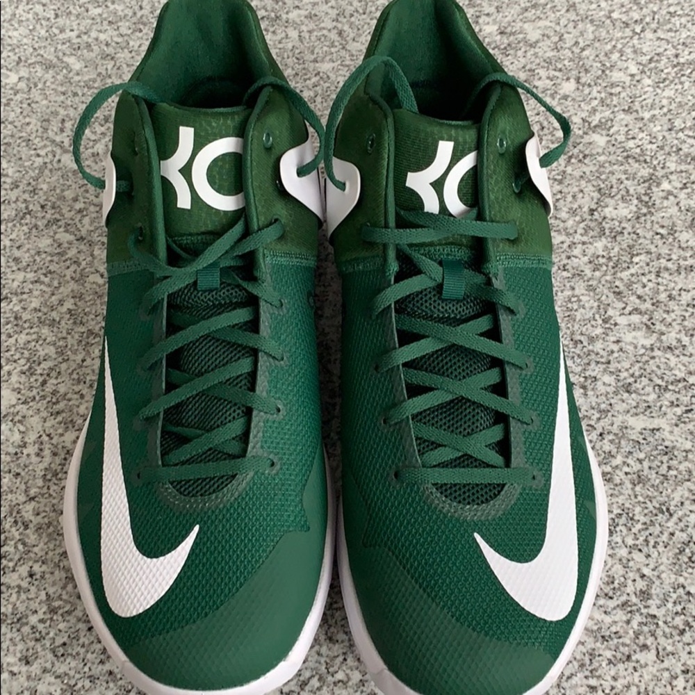 NIke KD Men’s Trey 5 1V size 14 New